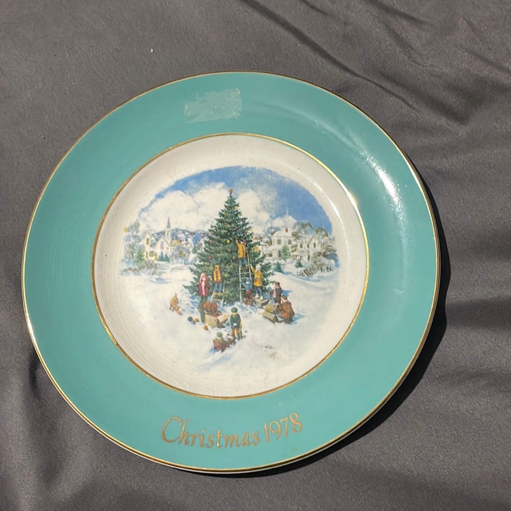 Christmas plate series 6th edition 1978 plate